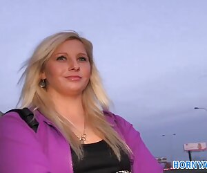 سمراء مقاطع جنس مترجم له الاستمناء